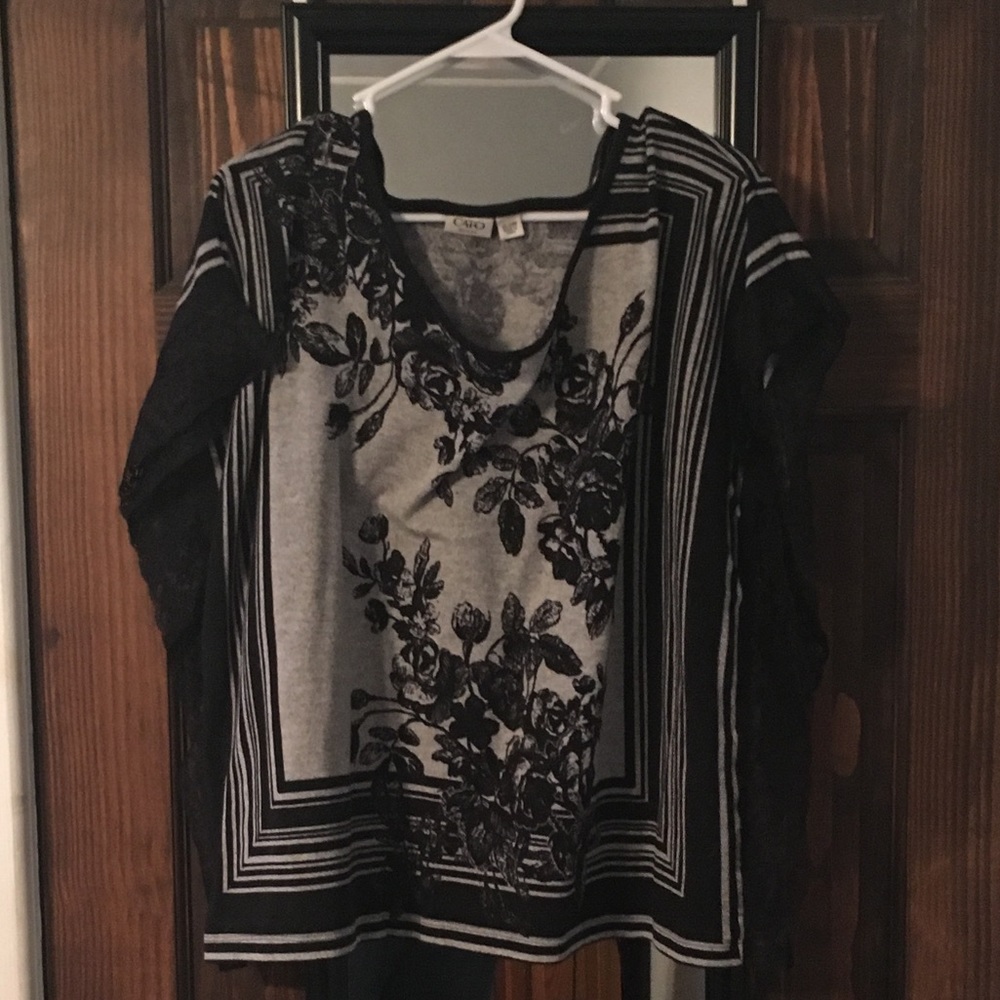 Cato Short sleeve floral top